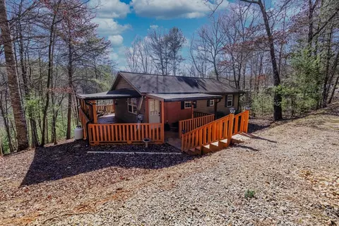 Exterior - 124 Dawnview Cir, Murphy, NC 28906 photo 3 of 4