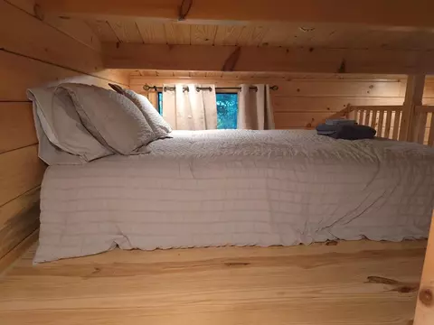 Bedroom - 721 Holly Point Dr, Murphy, NC 28906 photo 2 of 2
