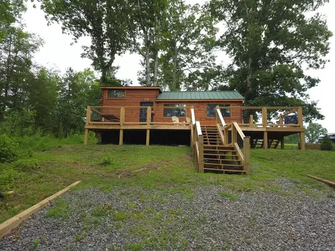 Exterior - 721 Holly Point Dr, Murphy, NC 28906 photo 4 of 4