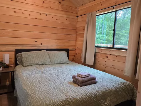 Bedroom - 721 Holly Point Dr, Murphy, NC 28906 photo 1 of 2