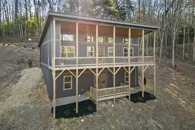 324 Golden Eagle Dr, Murphy, NC 28906