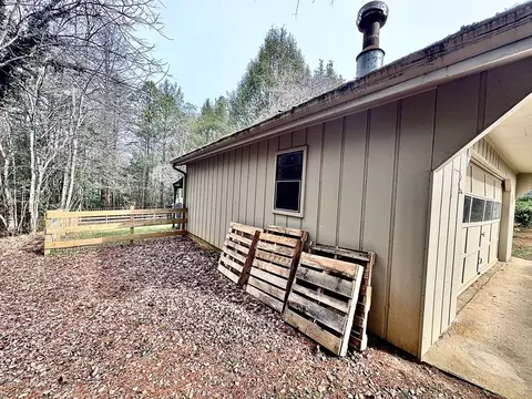 Exterior - 850 Ranger Rd, Murphy, NC 28906 photo 12 of 19