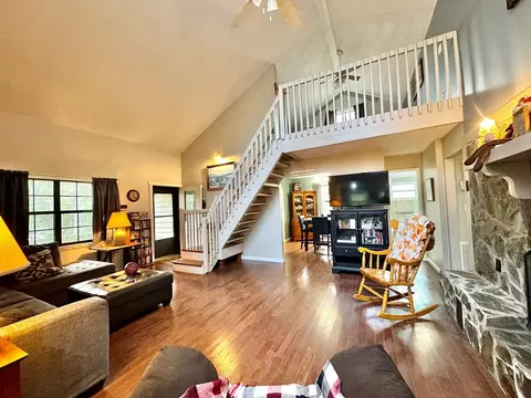Living - 850 Ranger Rd, Murphy, NC 28906 photo 1 of 11