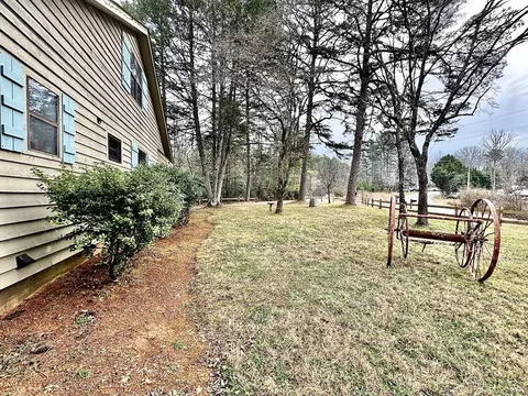 Exterior - 850 Ranger Rd, Murphy, NC 28906 photo 10 of 19