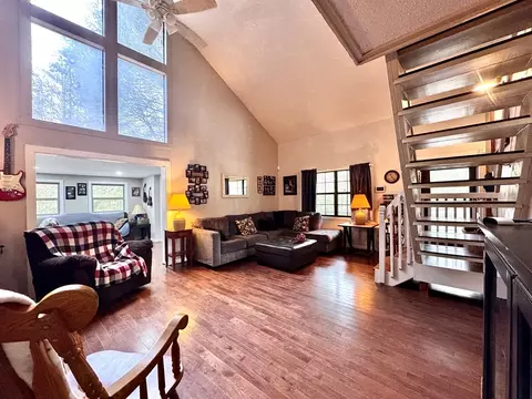 Living - 850 Ranger Rd, Murphy, NC 28906 photo 6 of 11