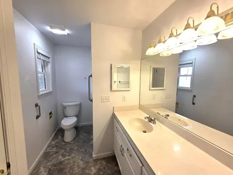 Bath - 971 Lance Rd, Murphy, NC 28906 photo 1 of 1