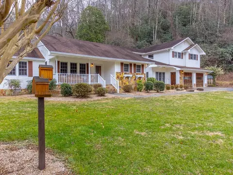 1107 Panther Crk, Almond, NC 28702