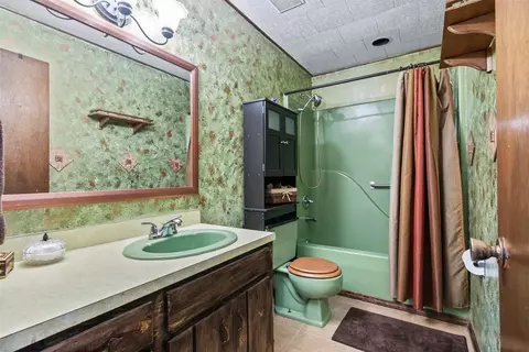 Bath - 79 Serenity Ln, Murphy, NC 28906 photo 2 of 2