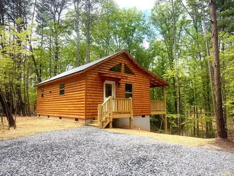 44 Noelles Pass, Murphy, NC 28906