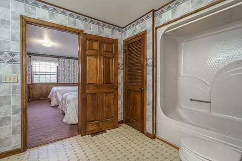Bath - 101 Dillard St, Murphy, NC 28906 photo 1 of 5