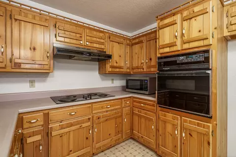 Kitchen - 101 Dillard St, Murphy, NC 28906 photo 3 of 4