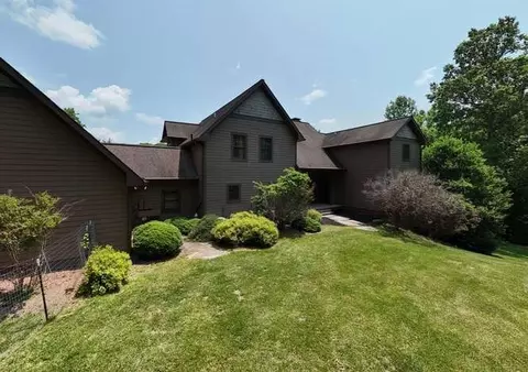 Exterior - 115 Dawsons Ln, Murphy, NC 28906 photo 2 of 38