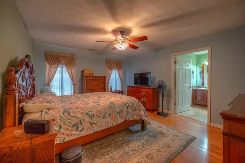 Bedroom - 118 Hothouse Creek Rd, Murphy, NC 28906 photo 7 of 9