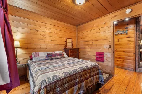 Bedroom - 451 Summit, Otto, NC 28763 photo 7 of 10