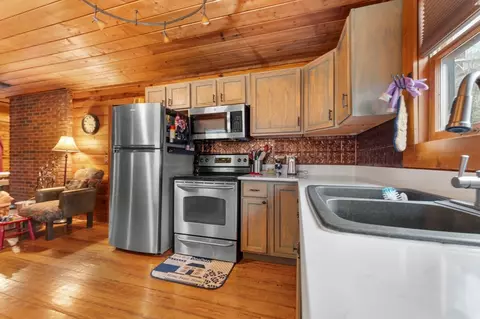 Kitchen - 451 Summit, Otto, NC 28763 photo 2 of 2