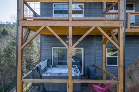 Exterior - 455 Point Overlook Trl, Murphy, NC 28906 photo 6 of 10