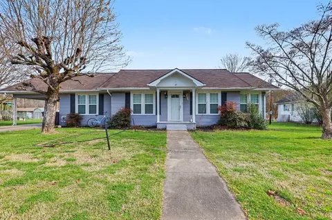 67 Lowell St, Murphy, NC 28906