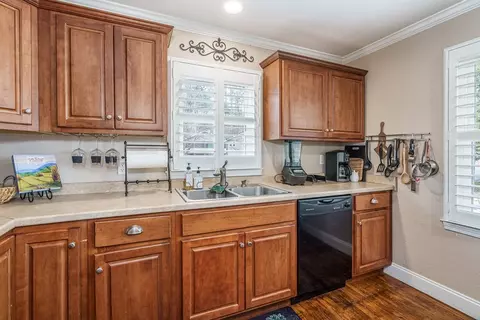 Kitchen - 15 Lonesome Pne, Murphy, NC 28906 photo 2 of 3