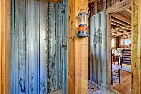 Bath - Undisclosed, Hayesville, NC 28904 photo 2 of 3