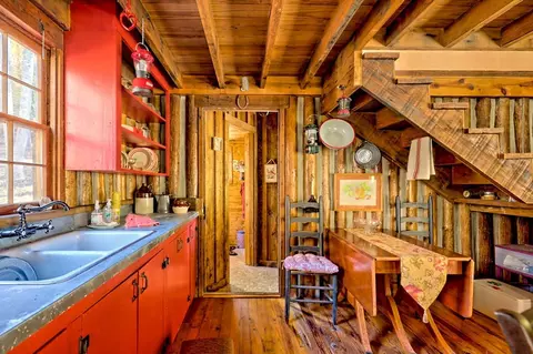 Kitchen - Undisclosed, Hayesville, NC 28904 photo 1 of 2