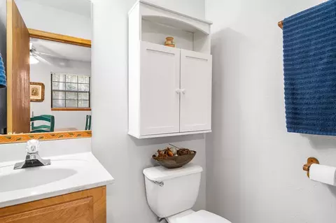 Bath - 608 Hilltop Ln, Murphy, NC 28906 photo 3 of 3