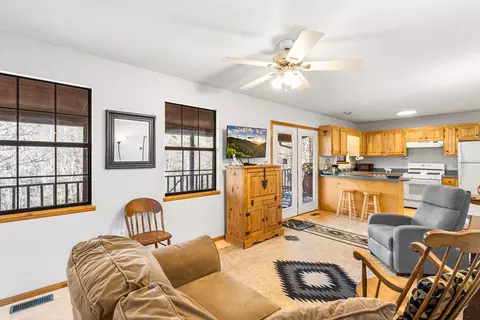 Living - 608 Hilltop Ln, Murphy, NC 28906 photo 1 of 2