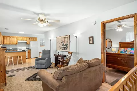Living - 608 Hilltop Ln, Murphy, NC 28906 photo 2 of 2