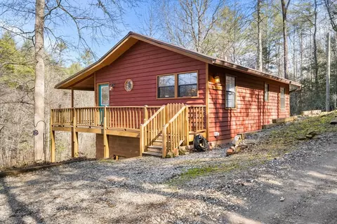 Exterior - 608 Hilltop Ln, Murphy, NC 28906 photo 4 of 13