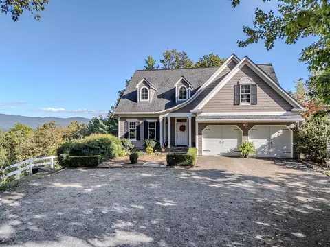 Exterior - 29 Beckwith Rd, Murphy, NC 28906 photo 2 of 11
