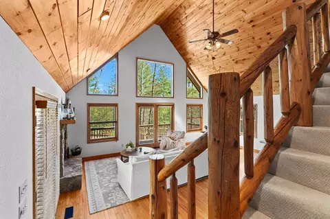 Entry Way - 161 Boulder Mountain Dr, Murphy, NC 28906 photo 2 of 7