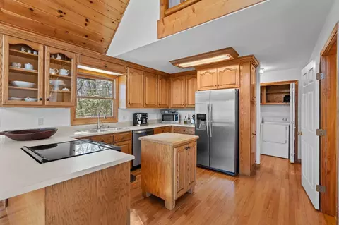 Kitchen - 161 Boulder Mountain Dr, Murphy, NC 28906 photo 2 of 3
