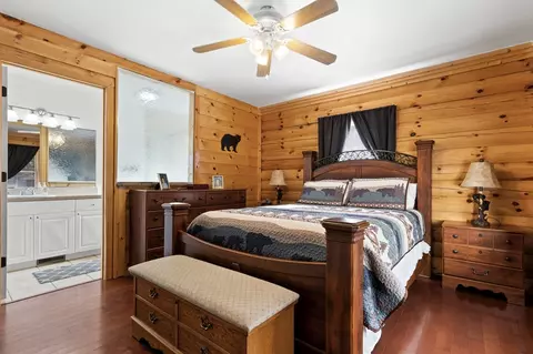Bedroom - 358 Misty River Cir, Murphy, NC 28906 photo 2 of 6
