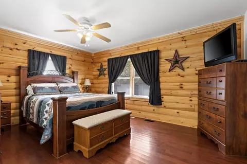 Bedroom - 358 Misty River Cir, Murphy, NC 28906 photo 1 of 6