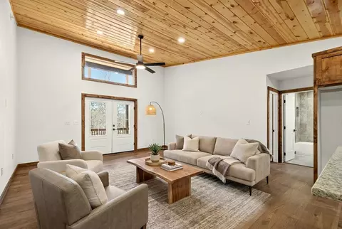Living - 5 Feather Fork Trl, Murphy, NC 28906 photo 2 of 4