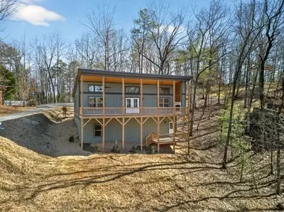 Exterior - 5 Feather Fork Trl, Murphy, NC 28906 photo 2 of 8
