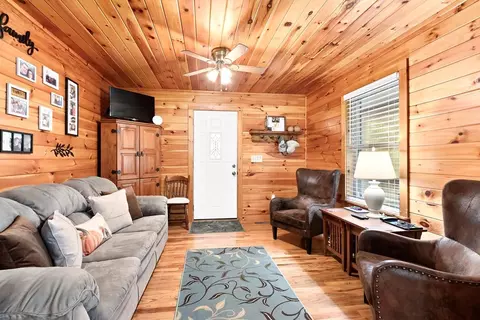 329 Hy-cobb Dr, Murphy, NC 28906