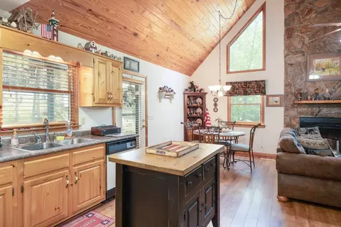 Kitchen - 374 Country Ln, Murphy, NC 28906 photo 2 of 2
