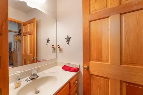 Bath - 374 Country Ln, Murphy, NC 28906 photo 1 of 4