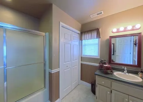 Bath - 150 Cassady Ln, Murphy, NC 28906 photo 2 of 3