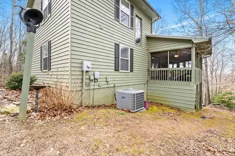 Exterior - 150 Cassady Ln, Murphy, NC 28906 photo 4 of 11