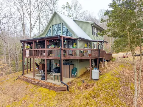Exterior - 150 Cassady Ln, Murphy, NC 28906 photo 3 of 11
