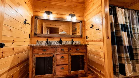 Bath - 449 Legendary Ridge Rd, Murphy, NC 28906 photo 2 of 4