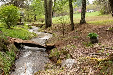 349 Kirby Ln, Murphy, NC 28906