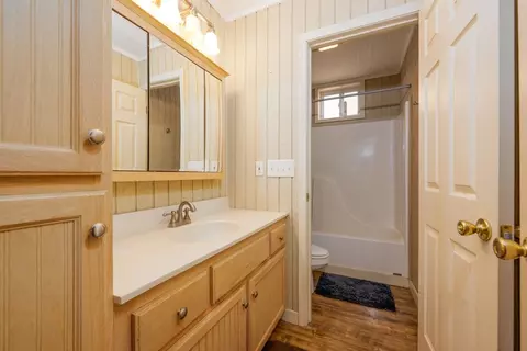 Bath - 620 Hidden Hills Estates Dr, Murphy, NC 28906 photo 1 of 2