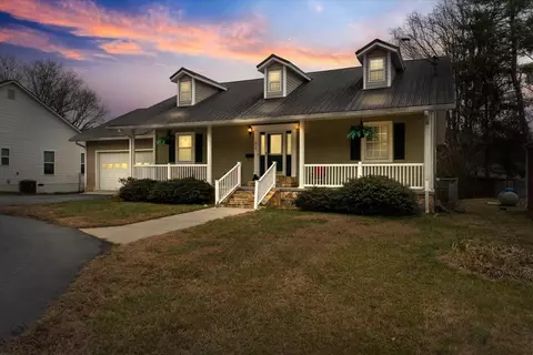 916 Valley River Ave, Murphy, NC 28906