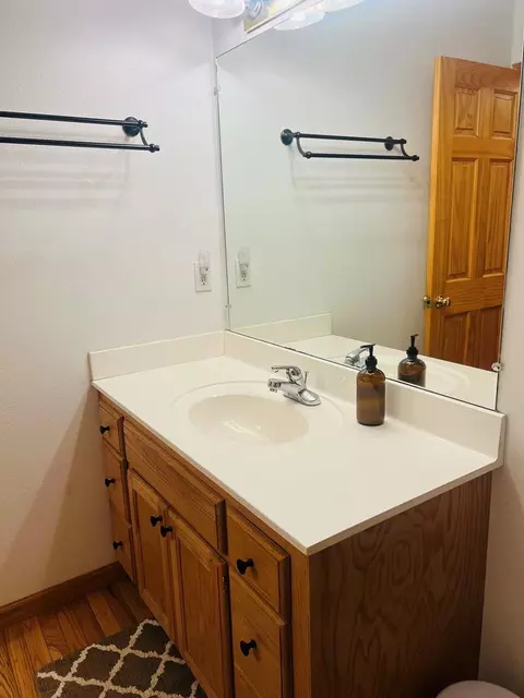 Bath - 50 Lake Dr, Murphy, NC 28906 photo 2 of 4