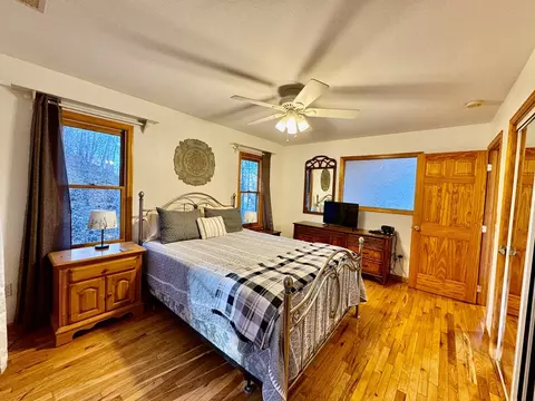 Bedroom - 50 Lake Dr, Murphy, NC 28906 photo 2 of 3