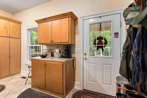 Entry Way - 86 Mill Creek Rd, Murphy, NC 28906 photo 3 of 17