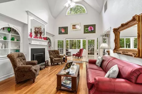 Living - 86 Mill Creek Rd, Murphy, NC 28906 photo 2 of 4