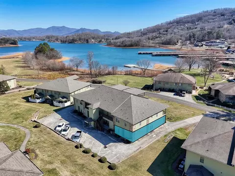 1649 Lakeview Dr # D, Young Harris, GA 30582